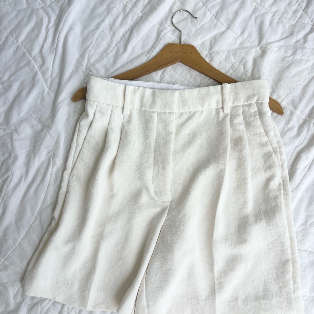 Aritzia Wilfred Effortless Shorts